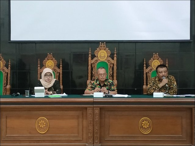 RAPAT DINAS